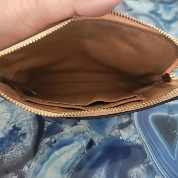 Coach Corner Zip Wristlet With Horse And Carriage - Picture 4 of 4